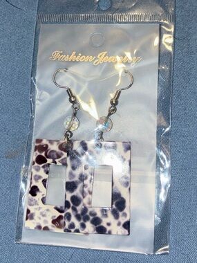 Leopard Print Rectangular Dangle Earrings - Black & White